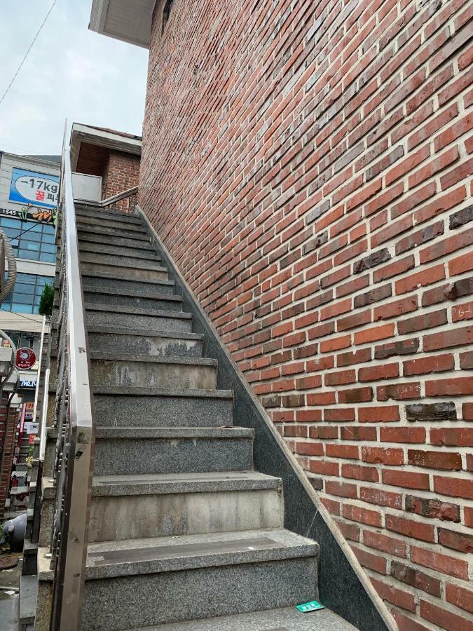 Bomulzip Hongdae Guesthouse Seoul Ngoại thất bức ảnh